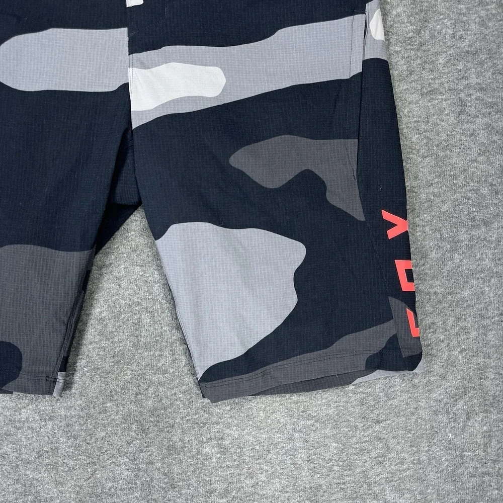 Fox Head Racing MTB Shorts Mens 32 Black Gray Camo Ranger Lined Padded
